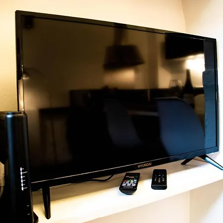 Le Blck&whte, Place Des Precheurs, Parking, Netflix Aix-en-Provence